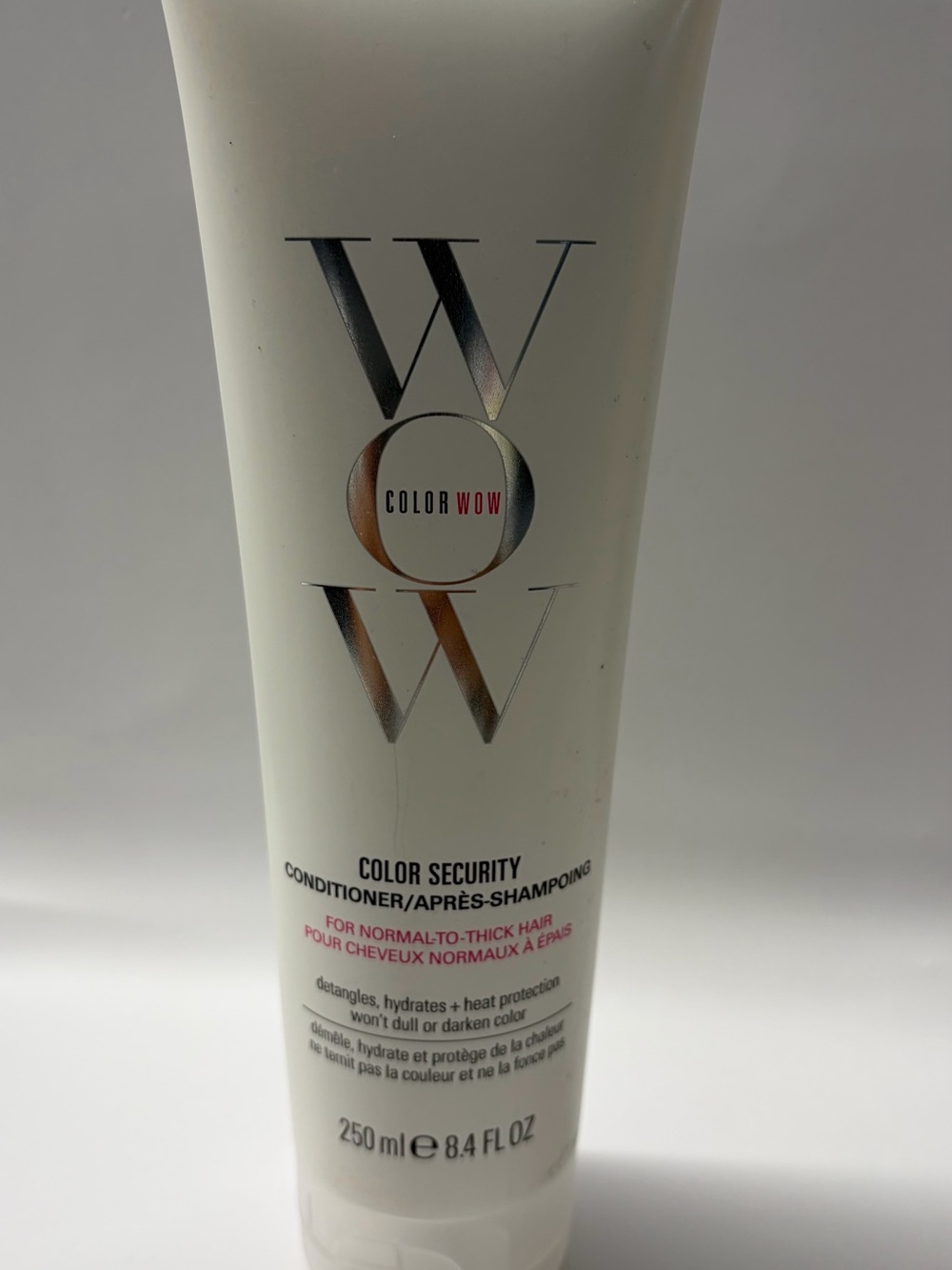 Color Wow Color Security Conditioner — White